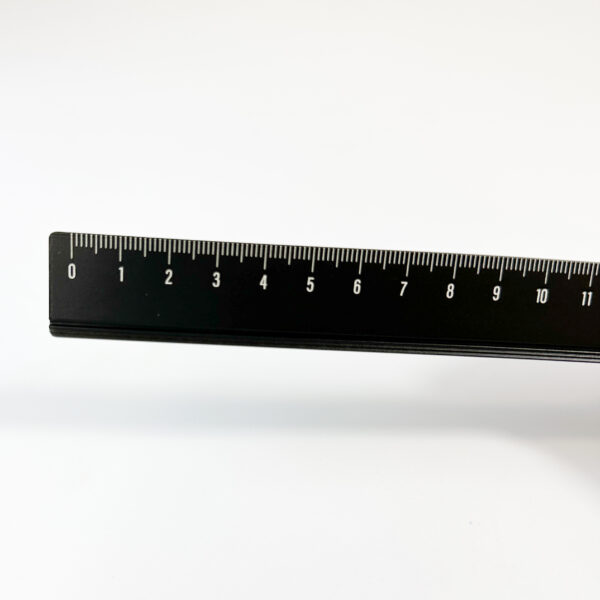 Régua De Alumínio Cor Preto Tamanho: 15Cm - Imagem 2